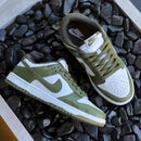 Dunk Low 1 "Olive Green" - Edição Exclusiva