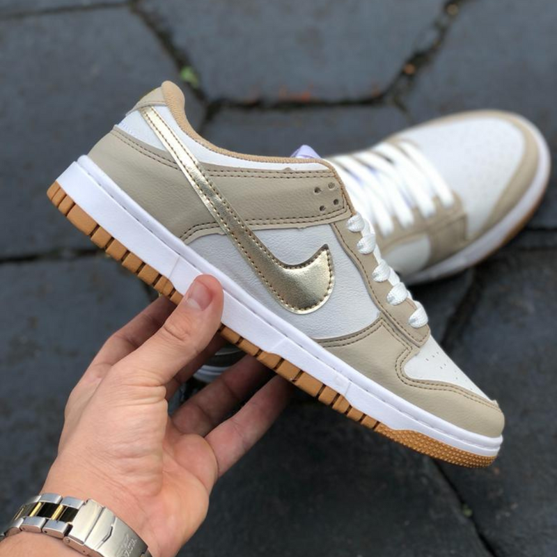 NIKE DUNK LOW - GOLD SWOOSH