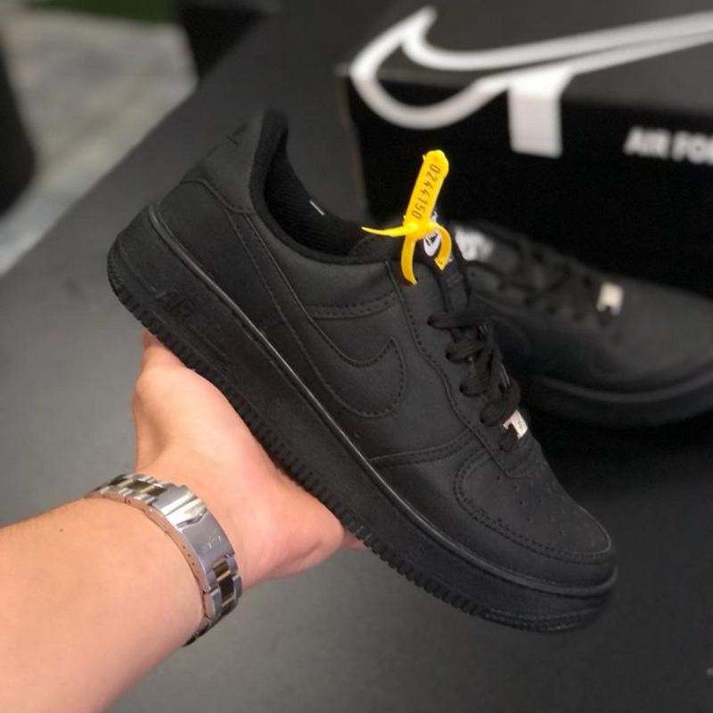 NIKE AIR FORCE - PRETO