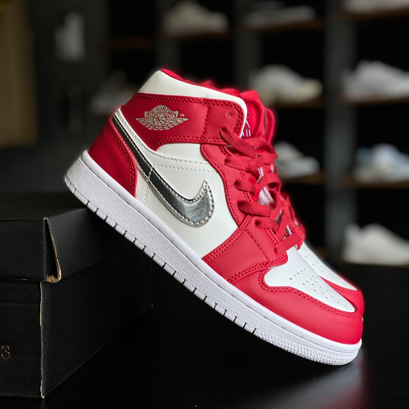 Jordan 1 Mid Rouge