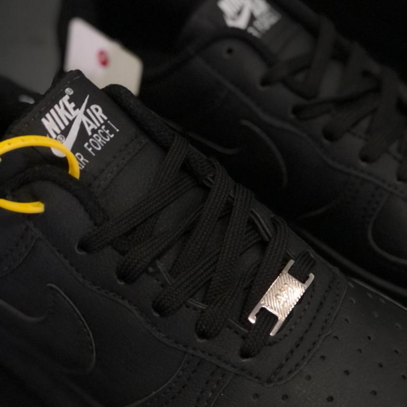 NIKE AIR FORCE - PRETO