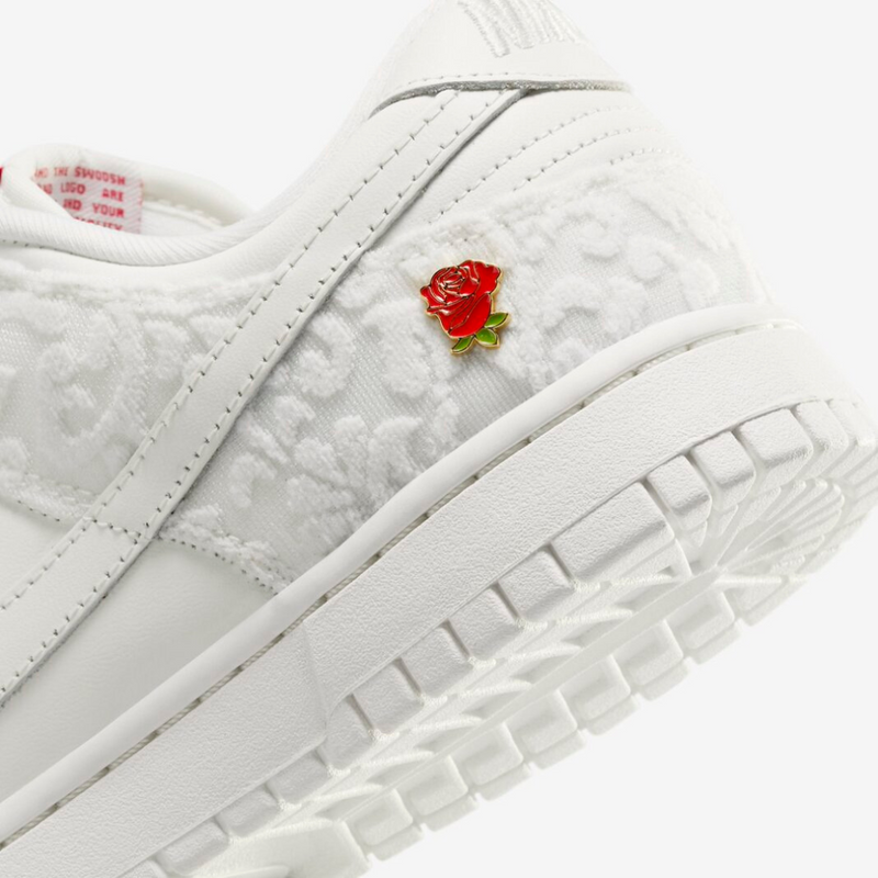 NIKE DUNK LOW GIVE HER FLOWERS