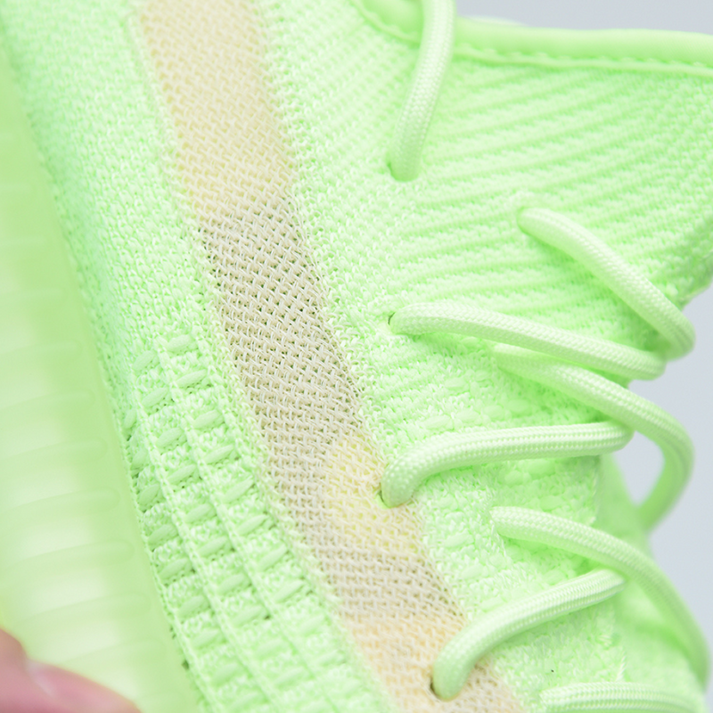 YEZZY BOOST 350 - GLOW IN DARK