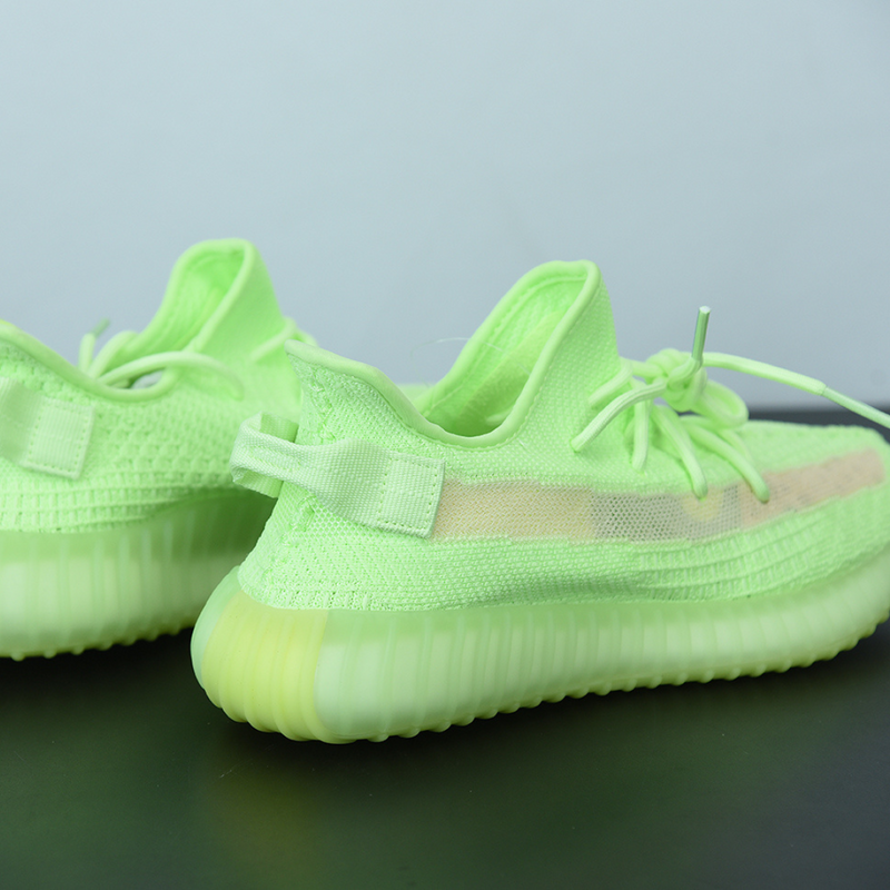 YEZZY BOOST 350 - GLOW IN DARK