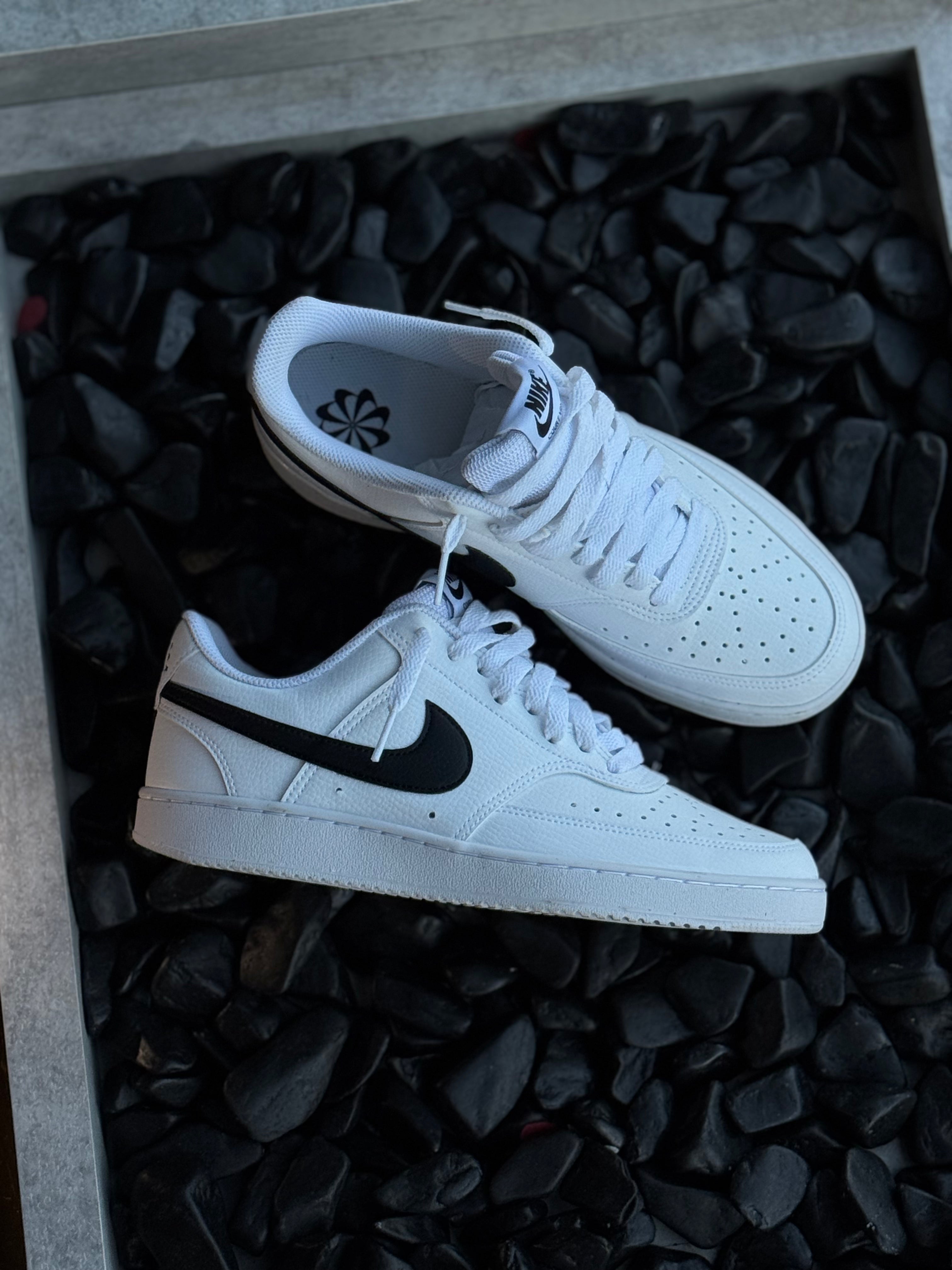 Nike Court Vision Low - Branco/Preto