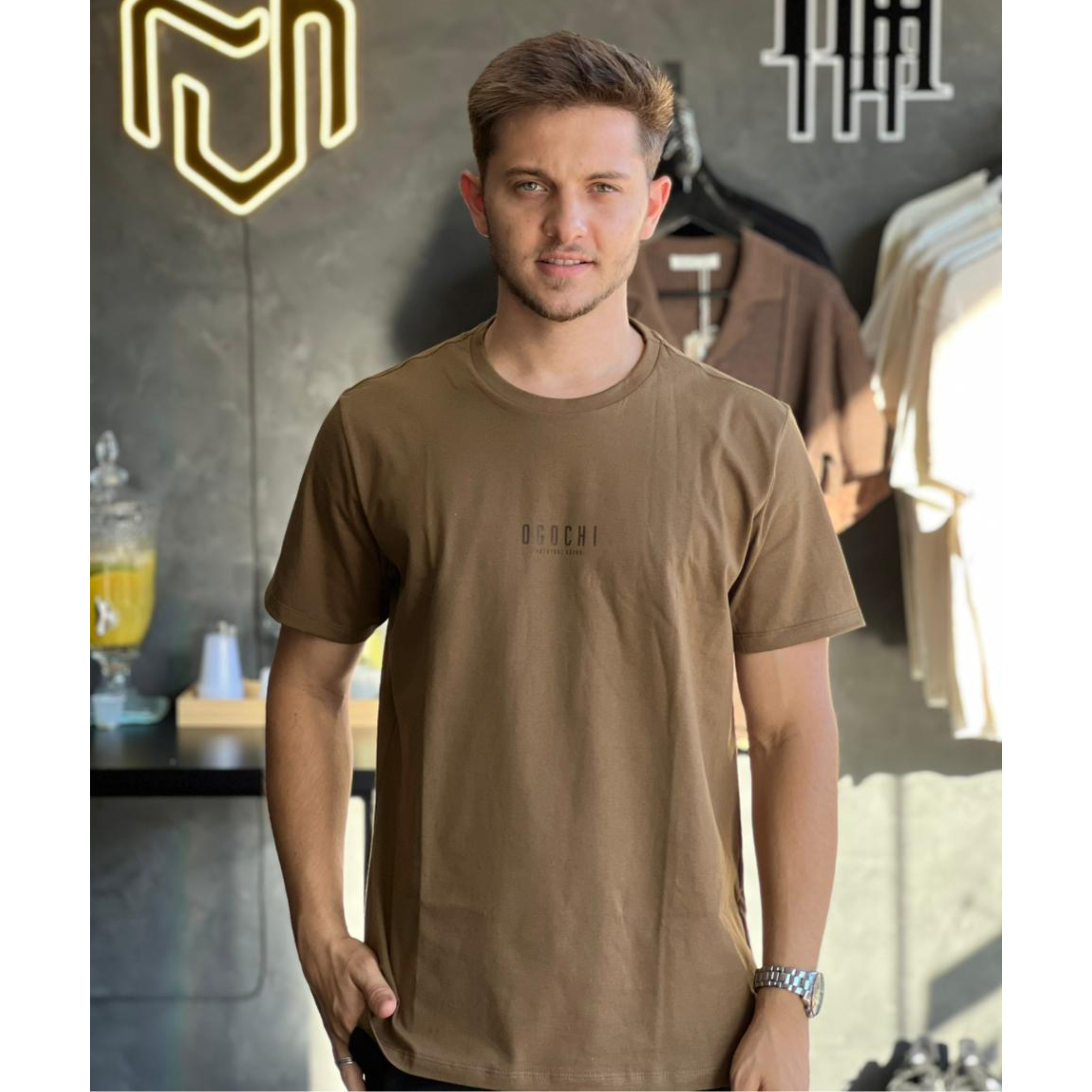 Camiseta basica Marrom - OGOCHI