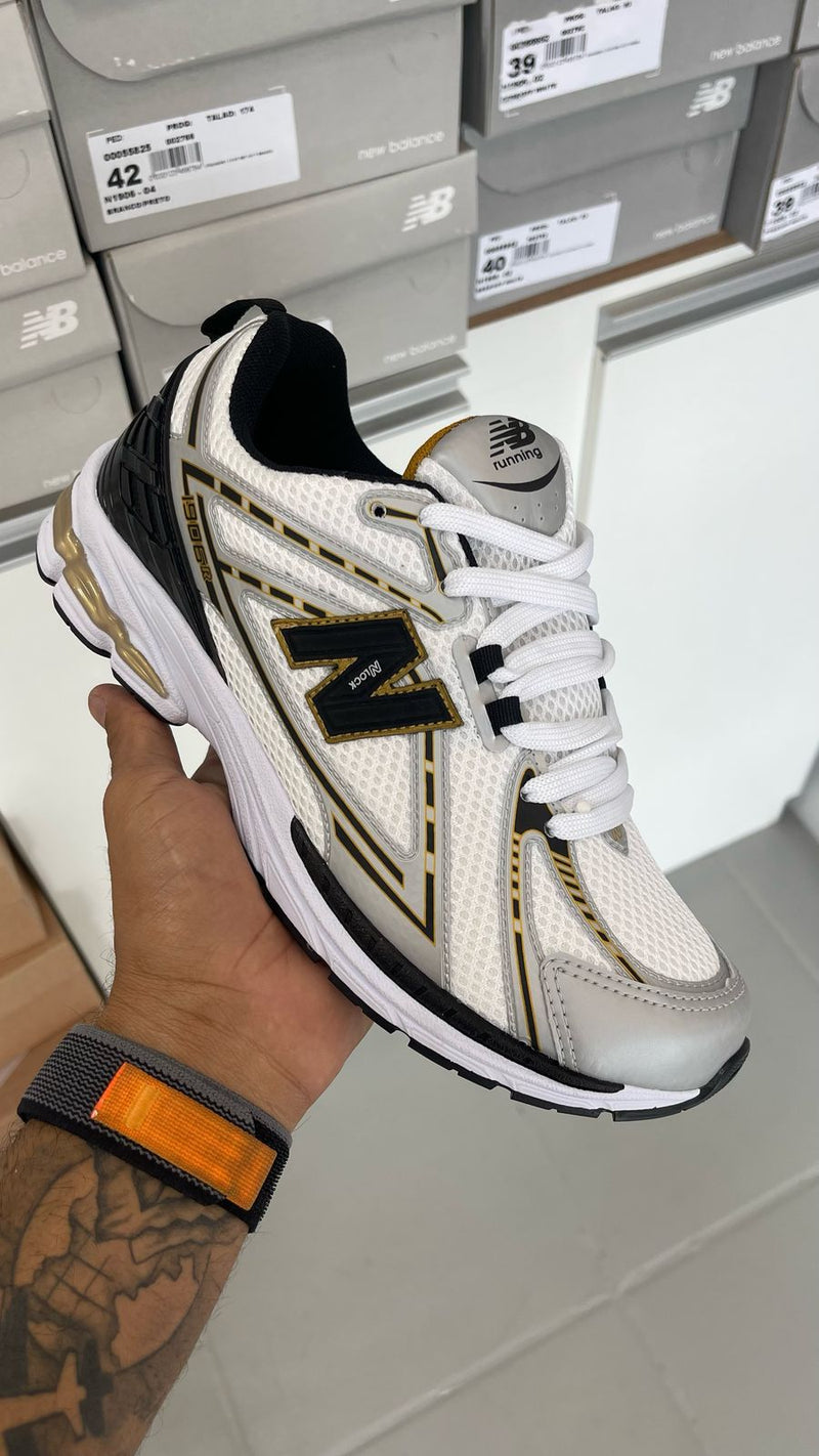 New Balance 1906r metalic gold