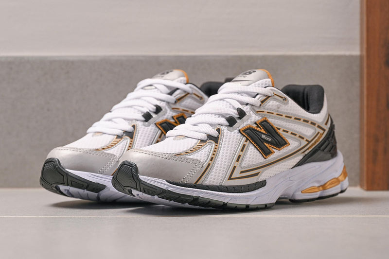 New Balance 1906r metalic gold