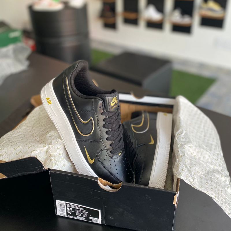 Air Force 1´07 - Black/Gold