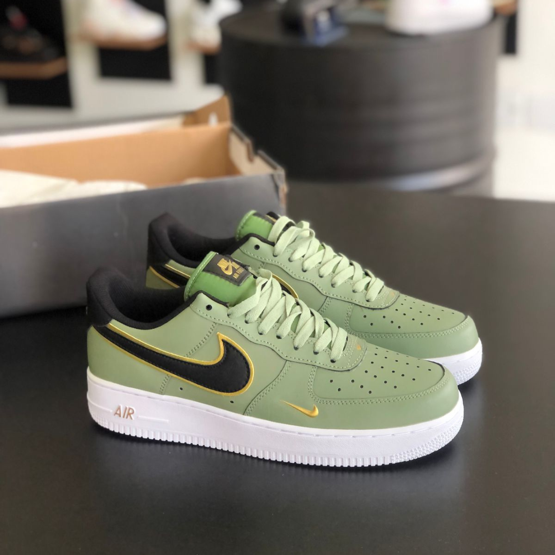 Nike air force 1 essential sales low green