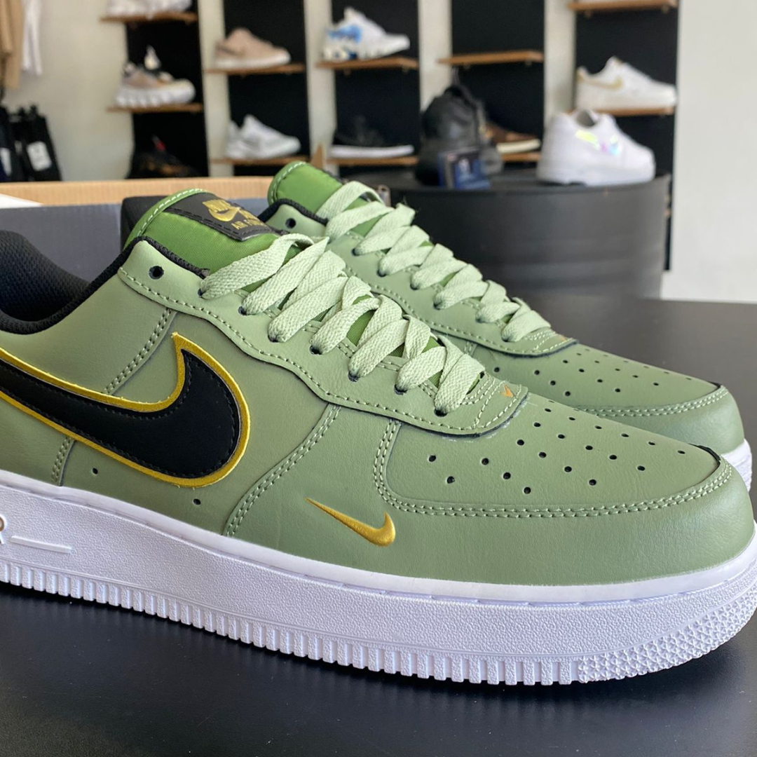 Nike men olive green hotsell