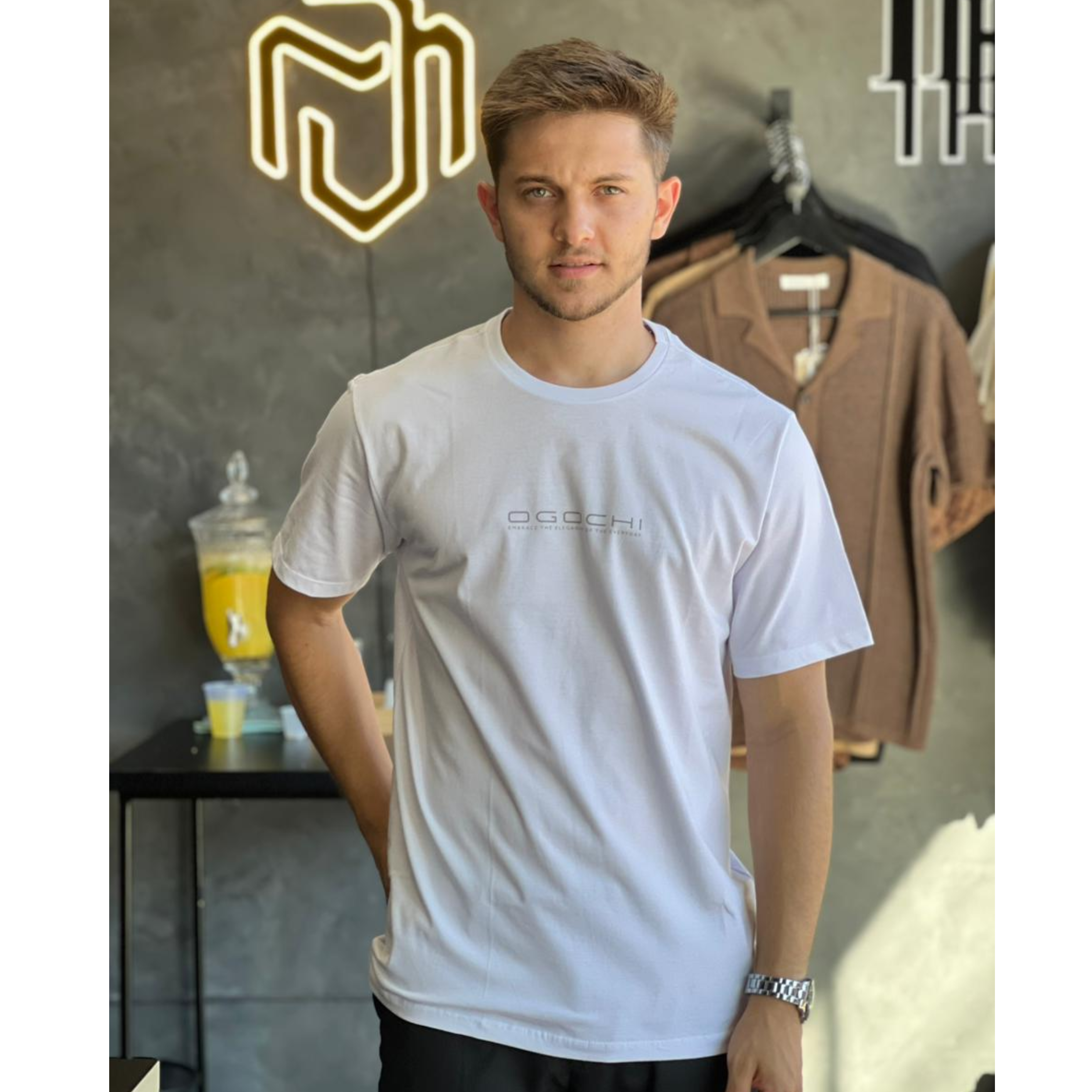 Camiseta branca Minimalista - OGOCHI