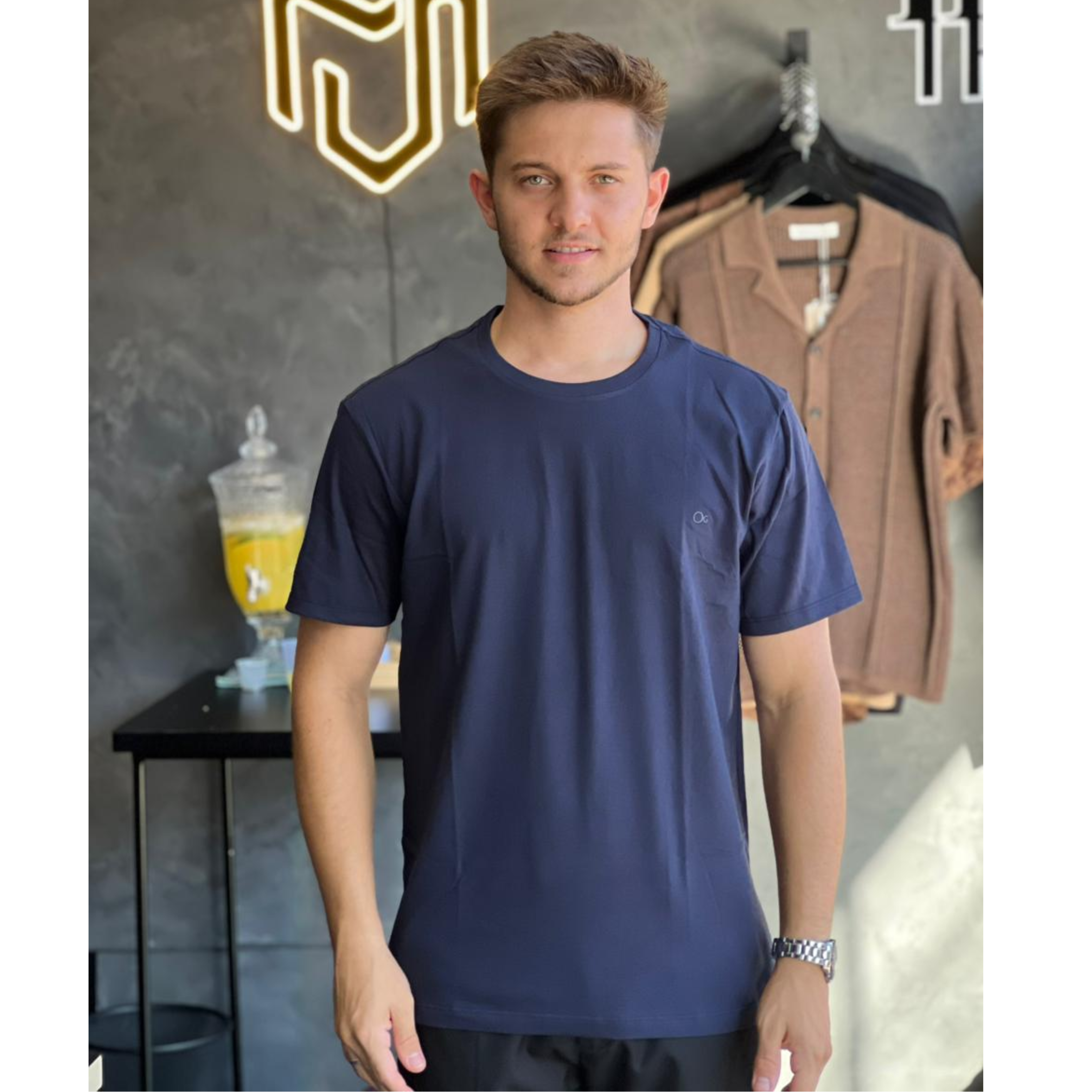 Camiseta basica Azul Marinho - OGOCHI