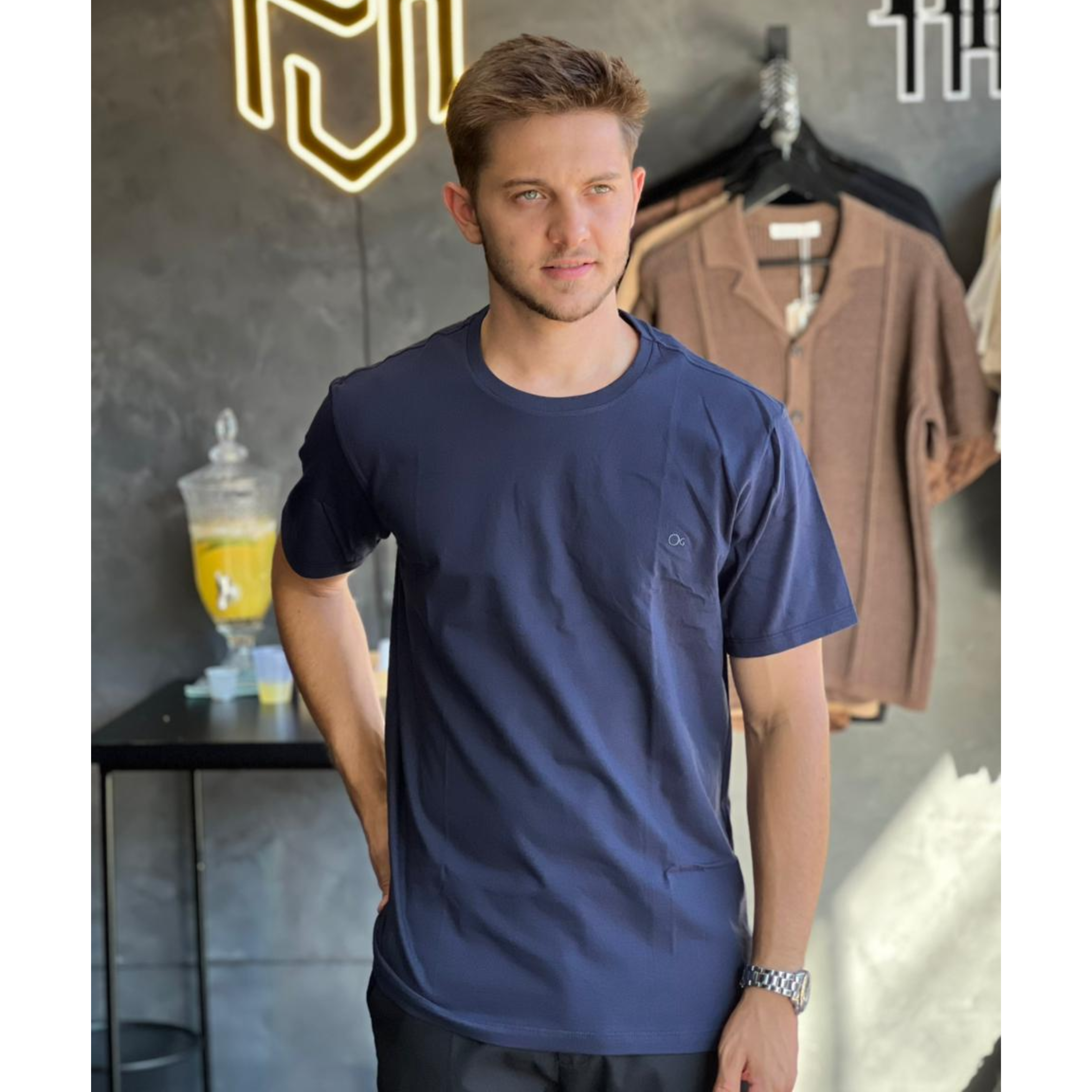 Camiseta basica Azul Marinho - OGOCHI