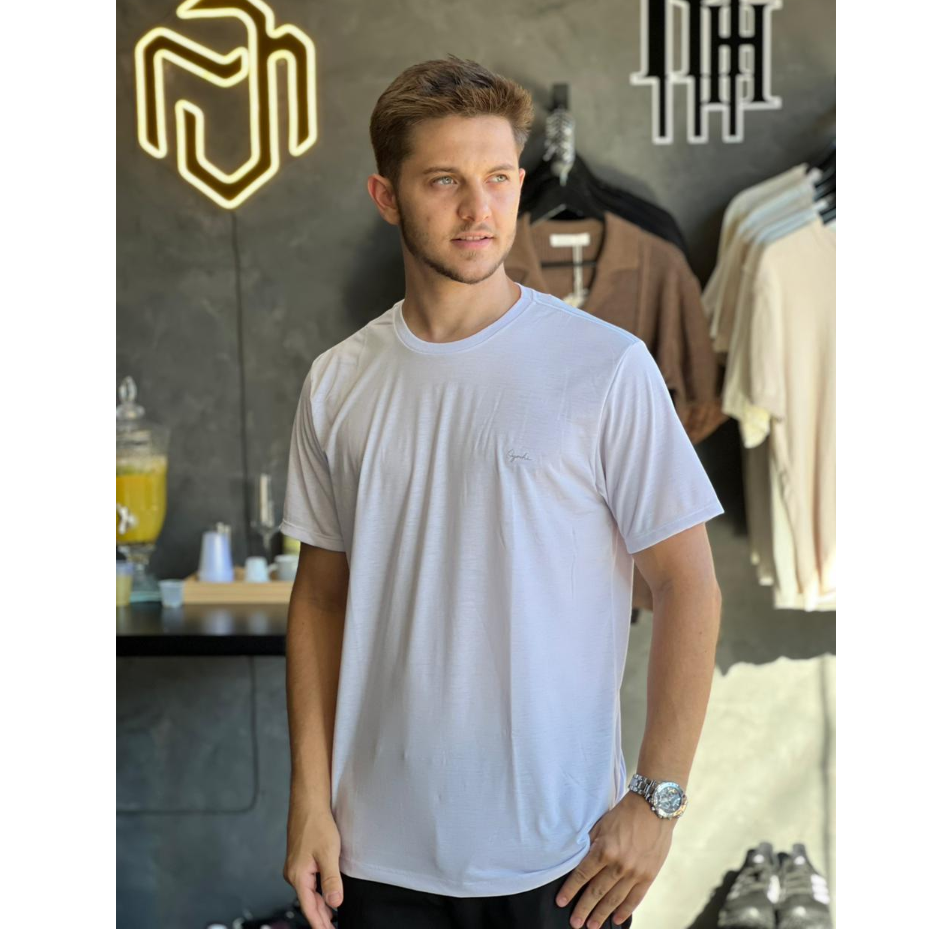 Camiseta Básica - branca OGOCHI