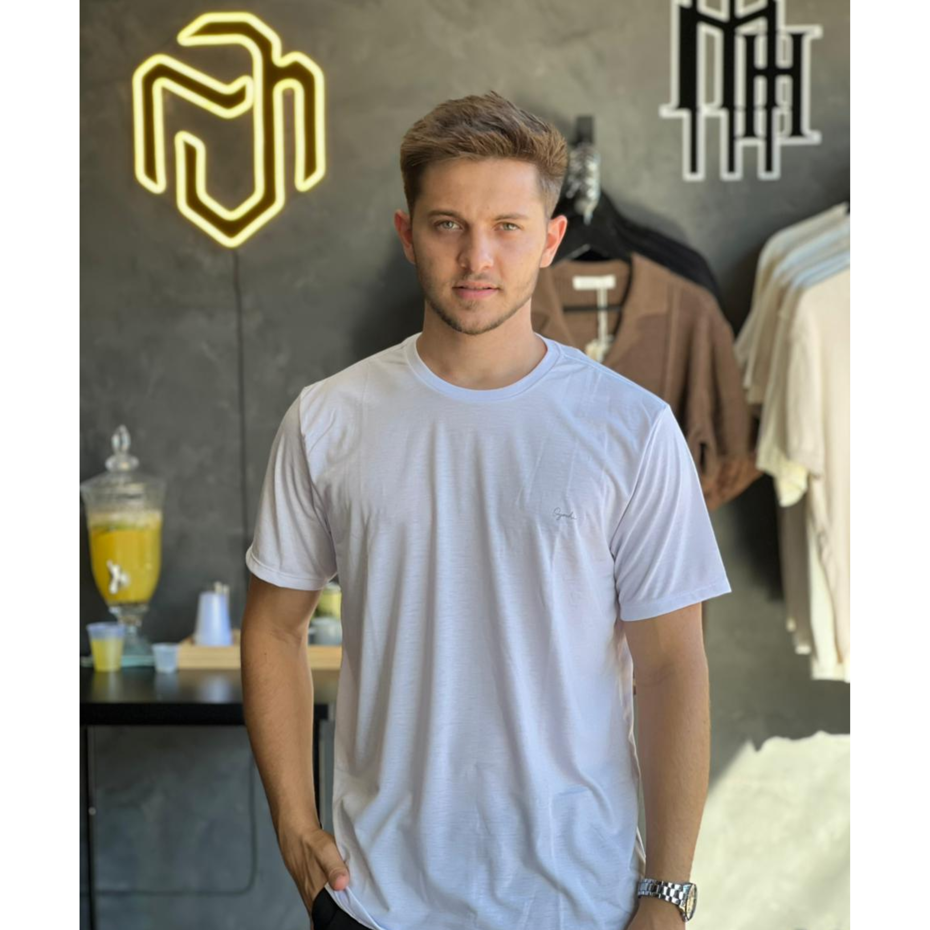 Camiseta Básica - branca OGOCHI