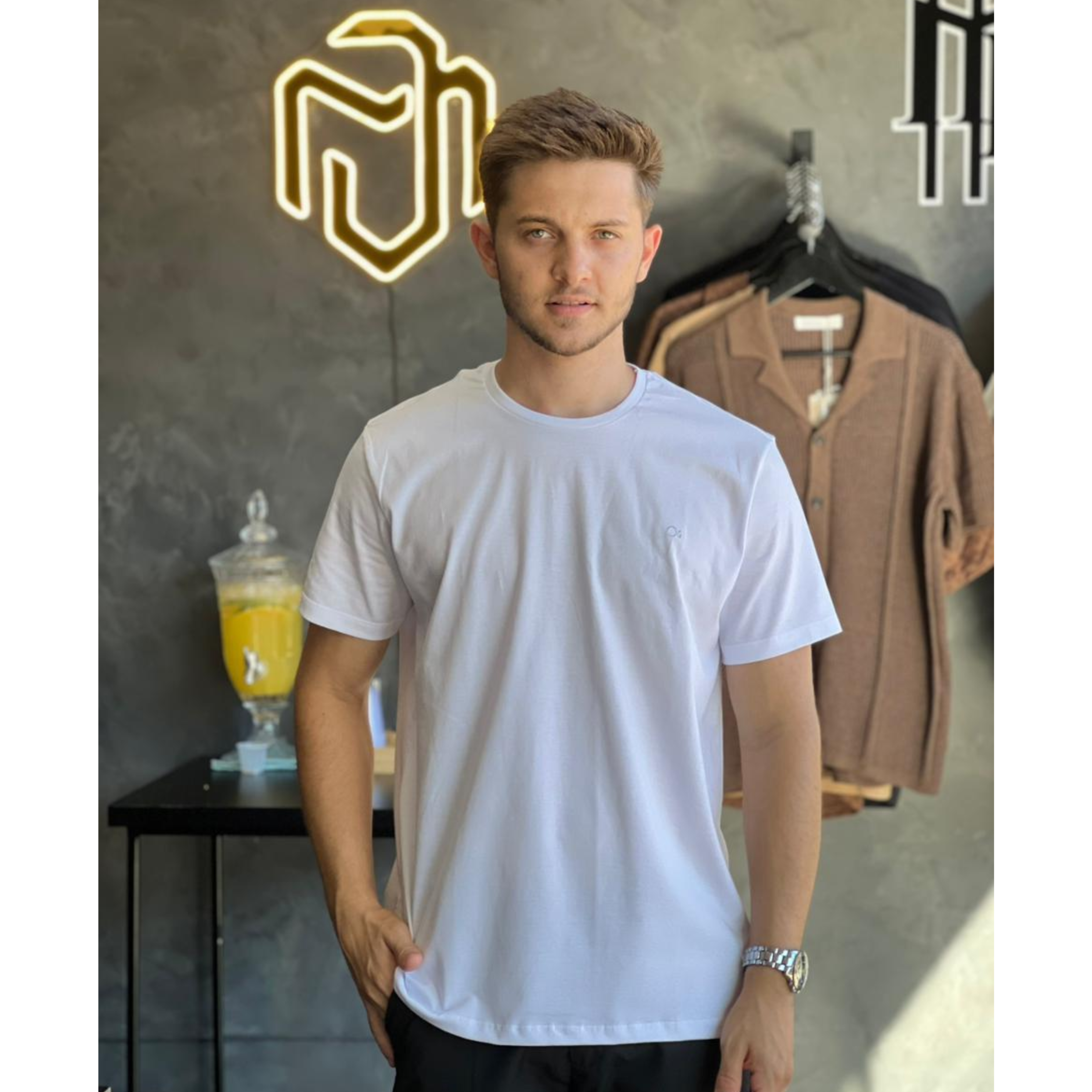 Camiseta Básica - Branca OGOCHI