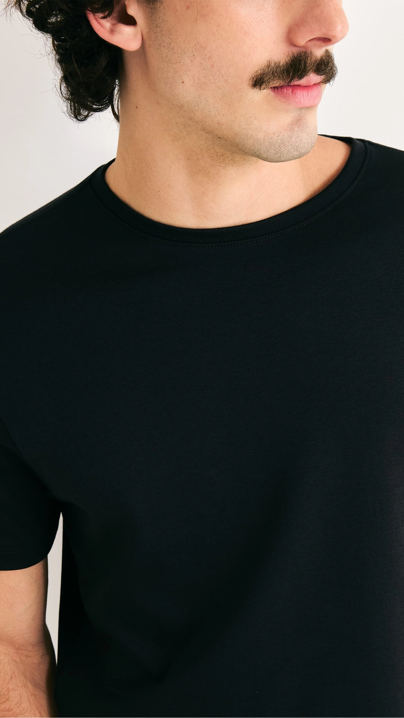 Camiseta Preta Hering - Super Cotton Pima