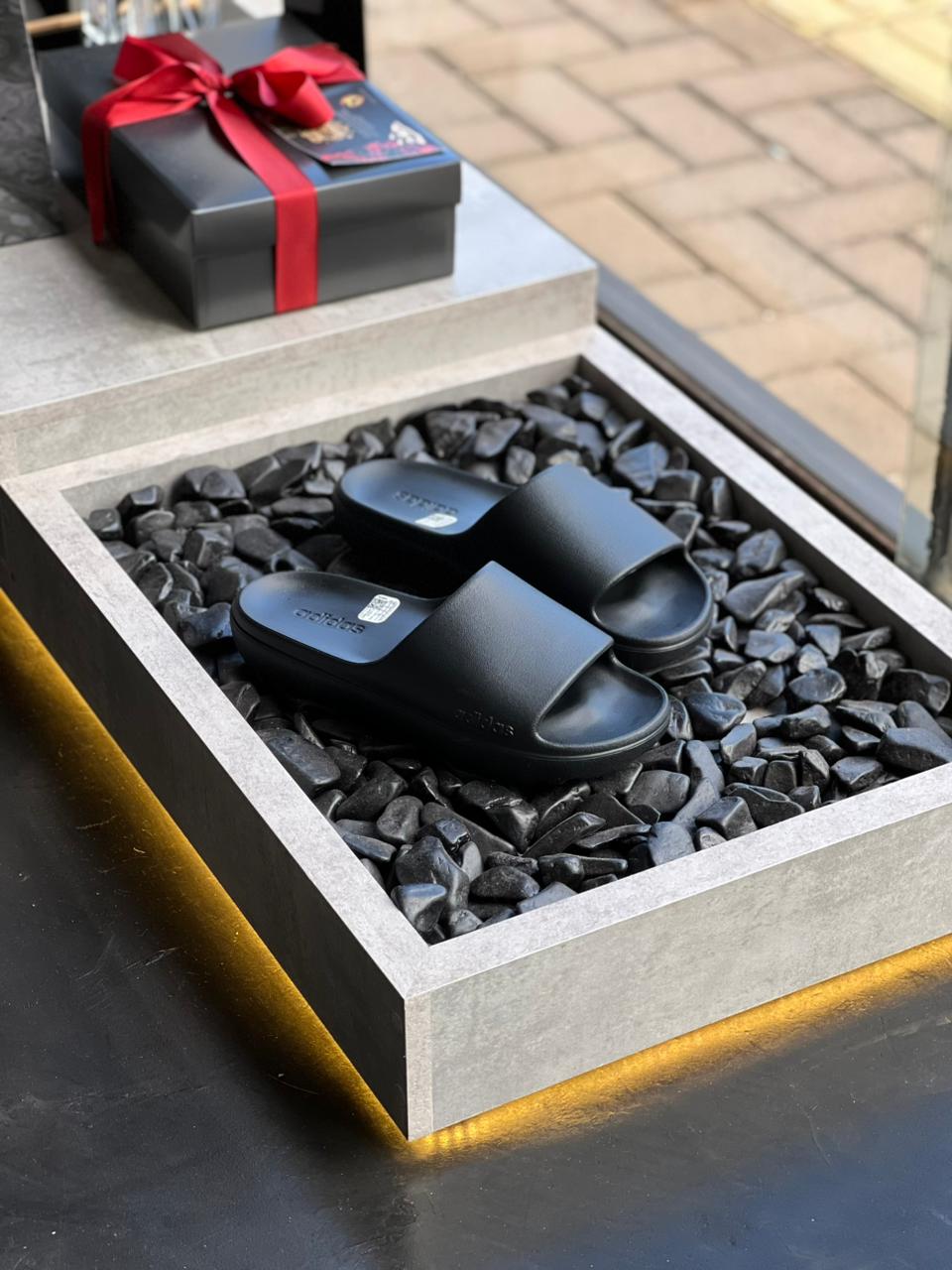 ADIDAS - CHINELO SLIDE LUMIA