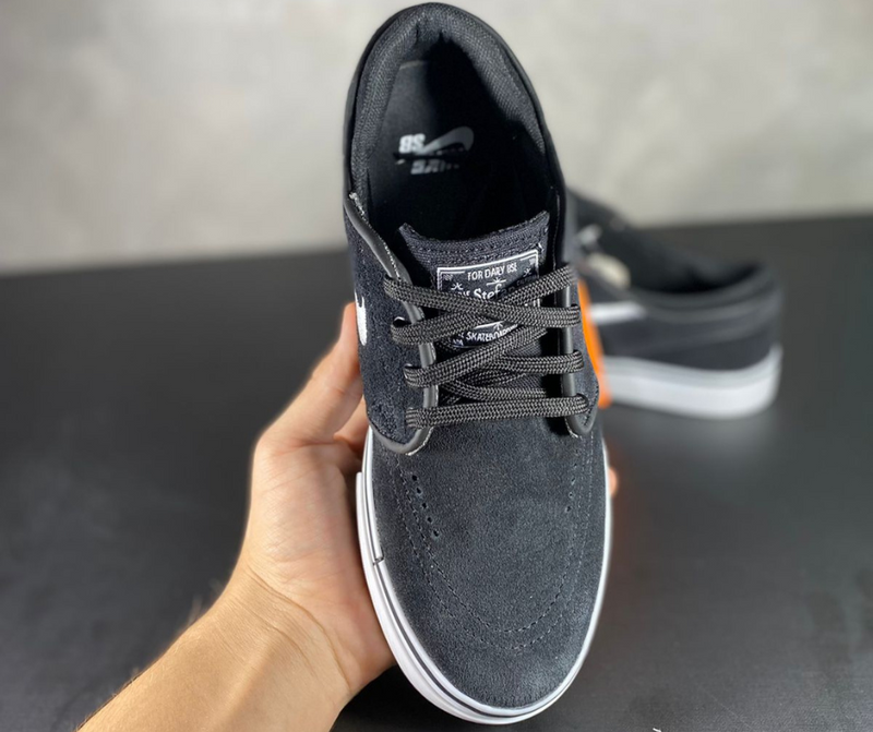 NIKE JANOSKI