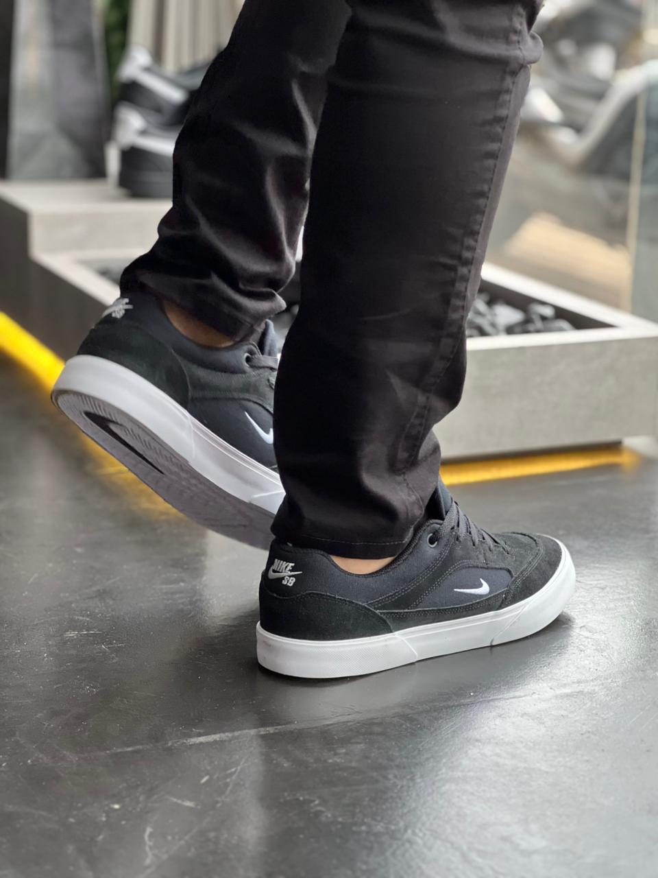 Nike SB Malor - Preto/Branco