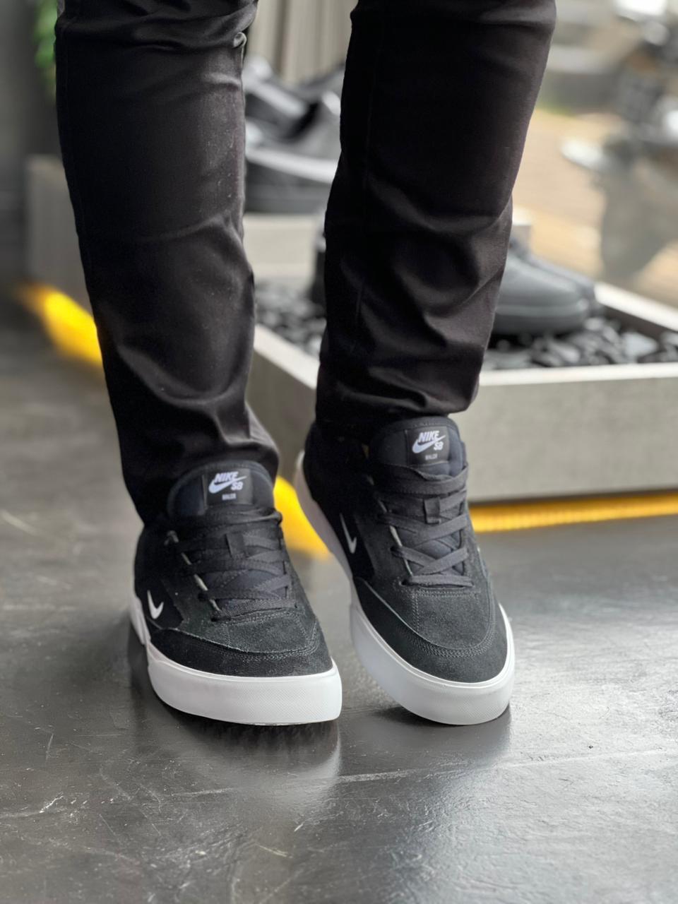 Nike SB Malor - Preto/Branco