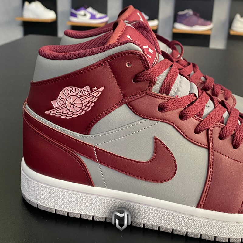 Jordan 1 Mid - Cherrywood