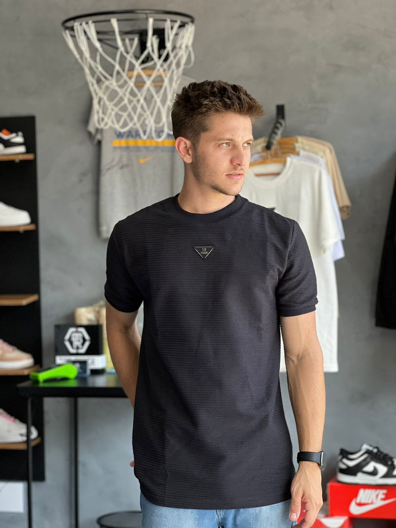 Camiseta Slim Ton Rover - Preta