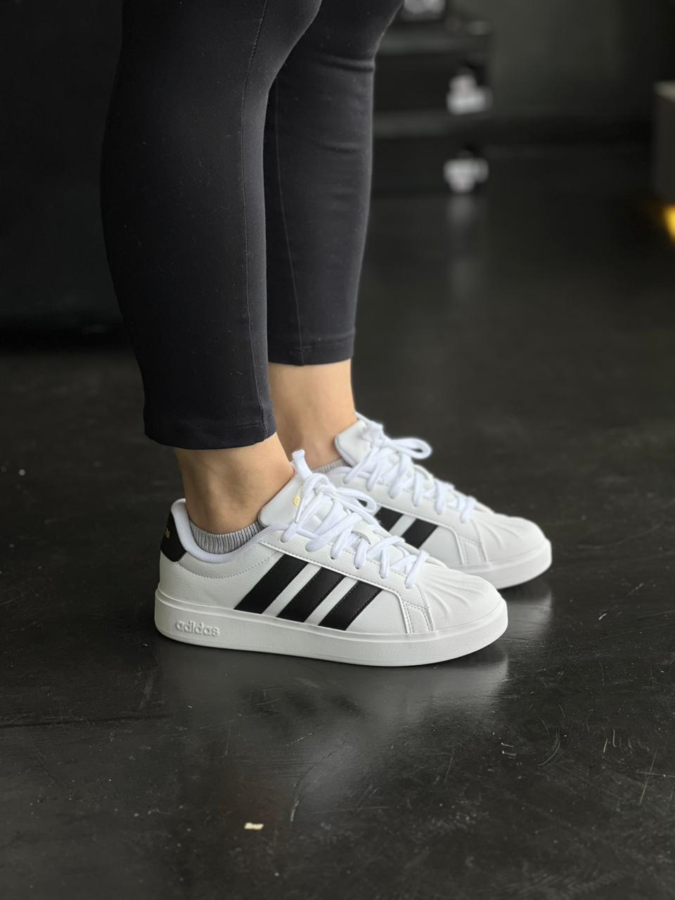 Adidas Street talk - Branco/Preto
