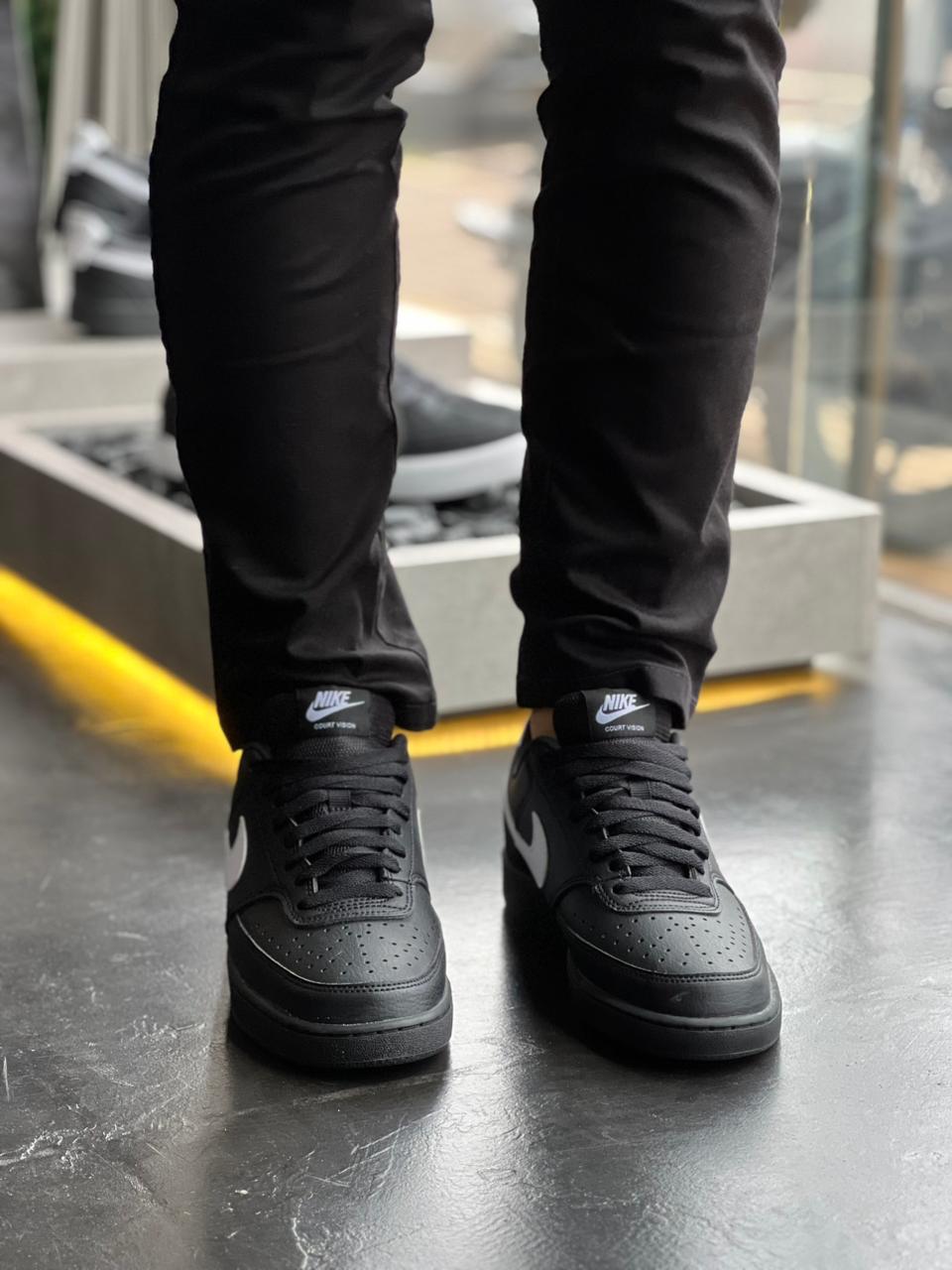 NIKE TENIS COURT VISION LOW -PRETO/BRANCO